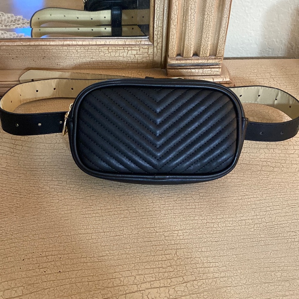 NWOT Steven Madden belt bag L/XL
